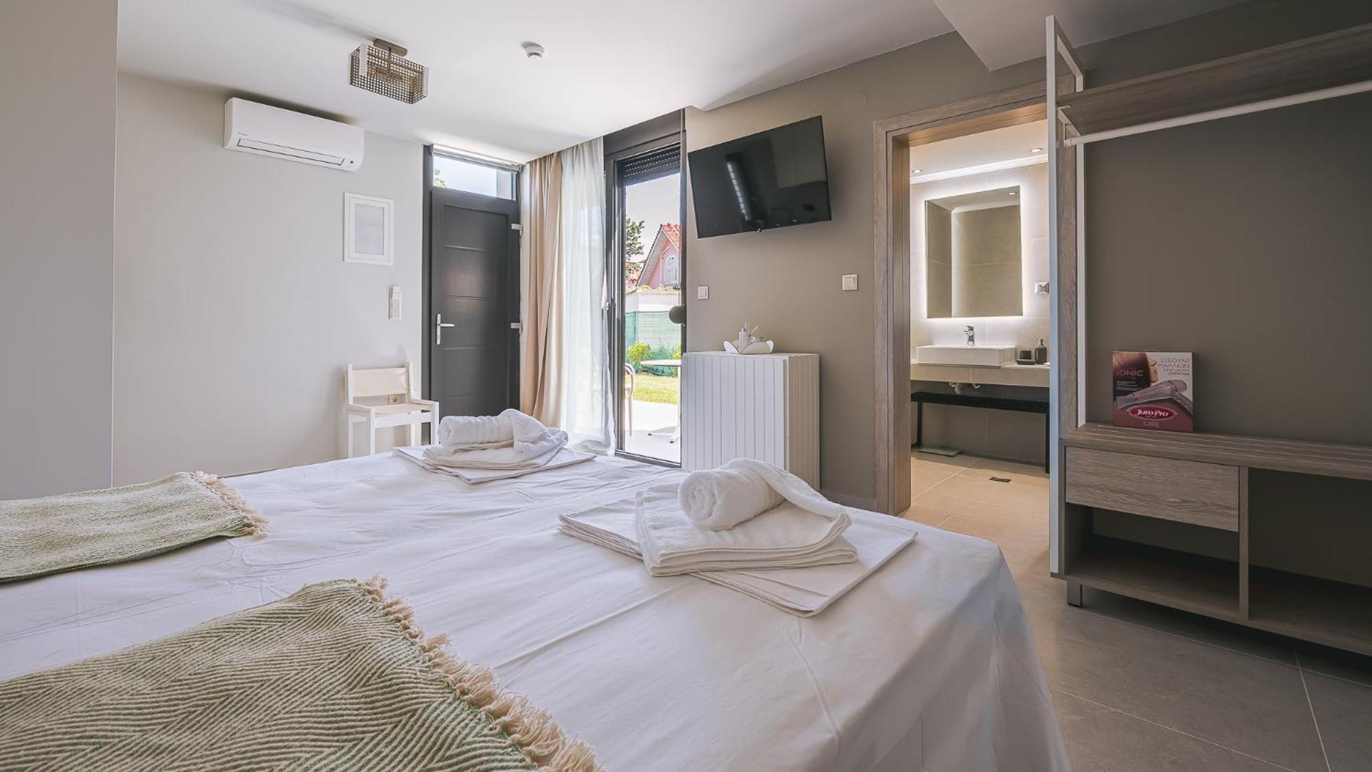 Electra Beachfront Suites, Nea Irakleia Dış mekan fotoğraf