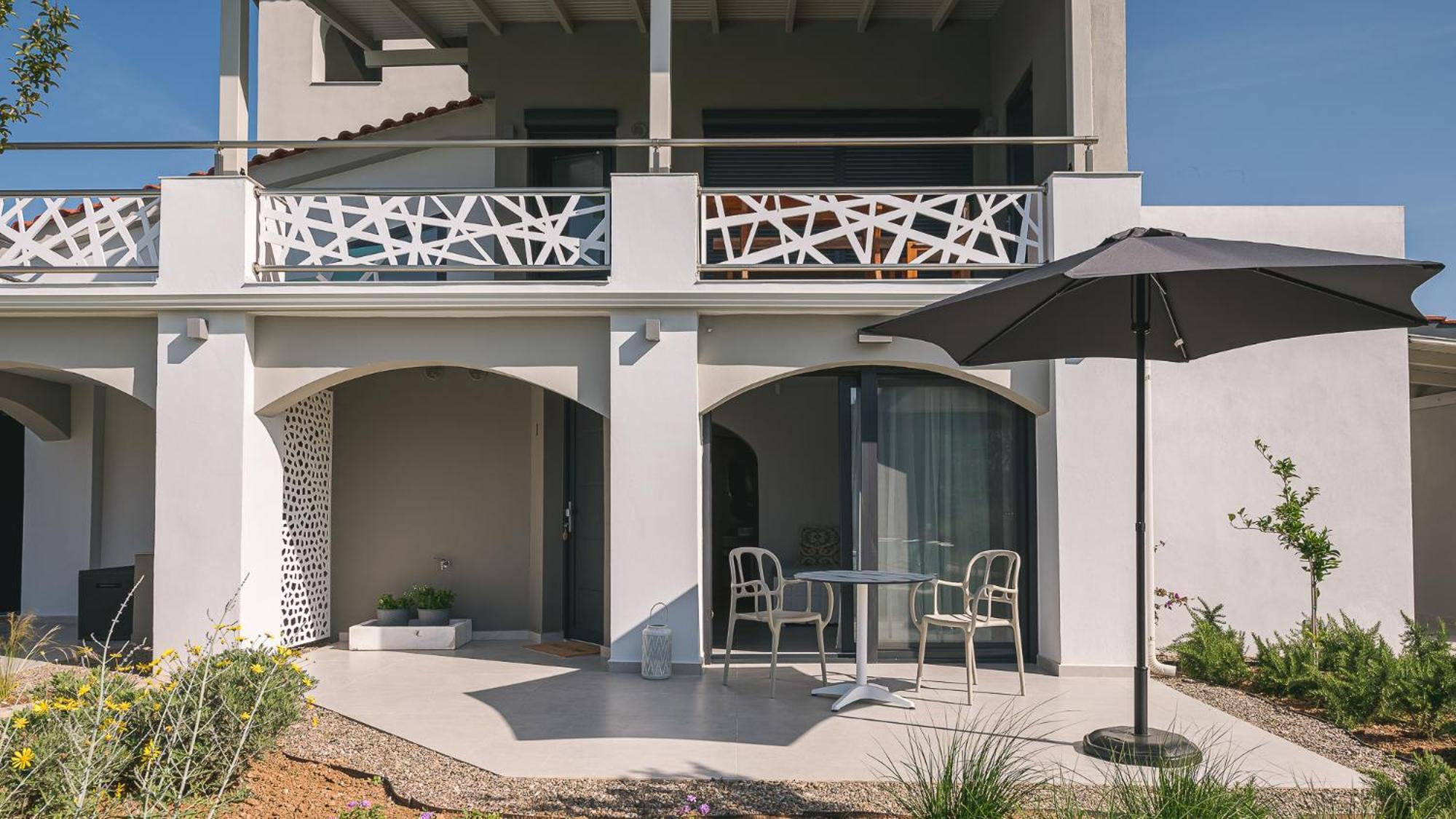 Electra Beachfront Suites, Nea Irakleia Dış mekan fotoğraf