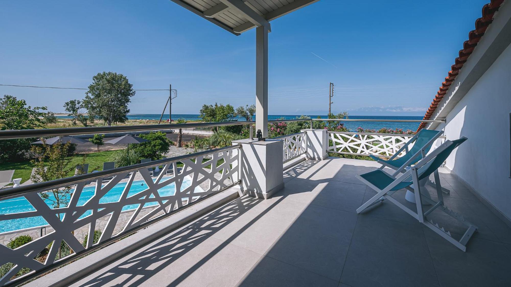 Electra Beachfront Suites, Nea Irakleia Dış mekan fotoğraf